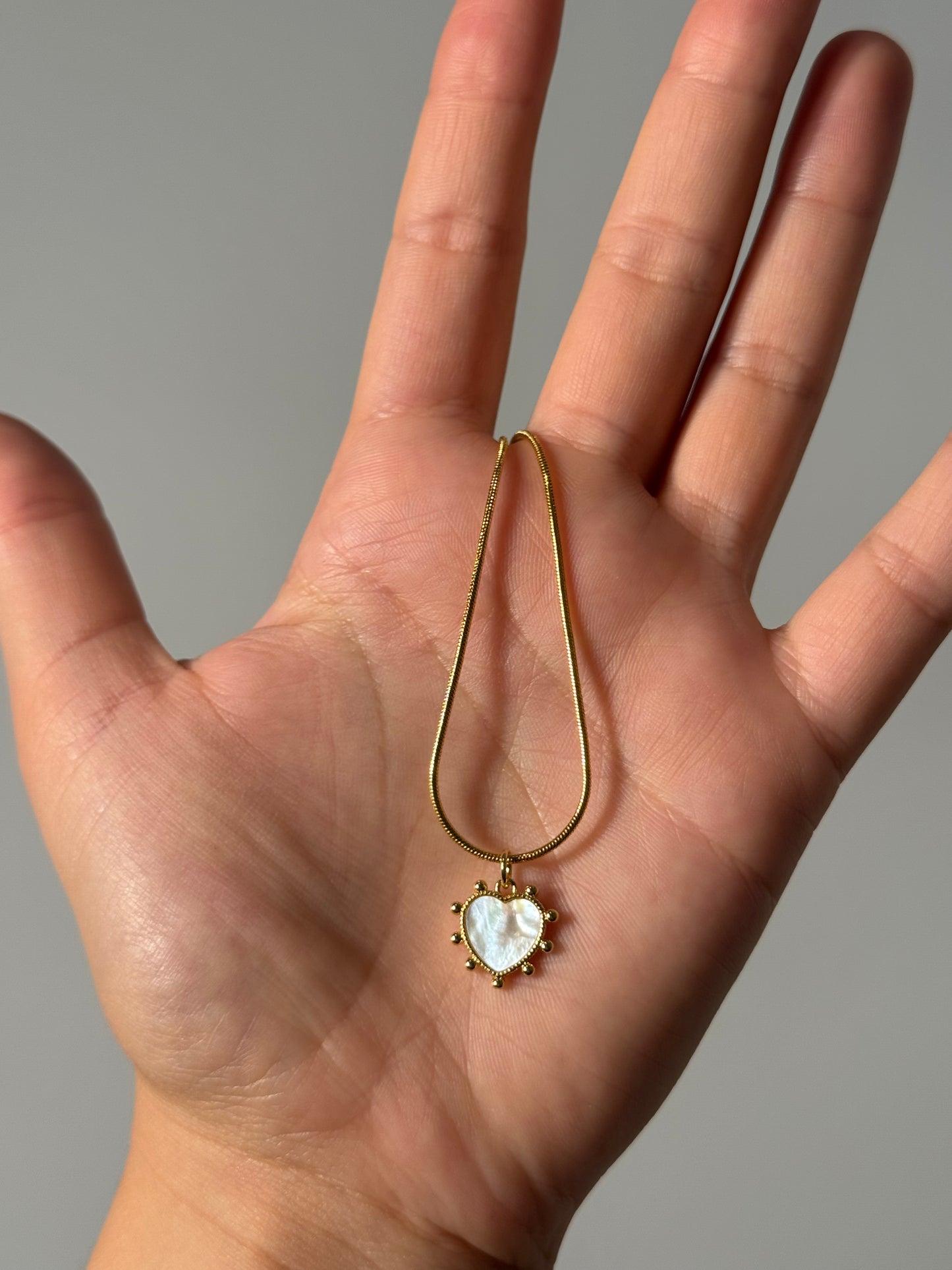 MOTHER OF PEARL HEART gold necklace